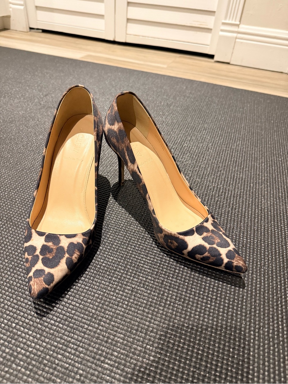 J.Crew Collection Leopard Print Pointed Toe Pumps Heels Italy Size 9